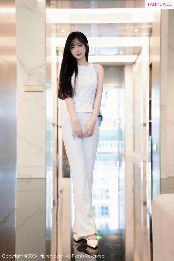 林星阑  [XiuRen]高清写真图 2024.11.29 No.9528 林星阑 美腿丝袜第18张图片